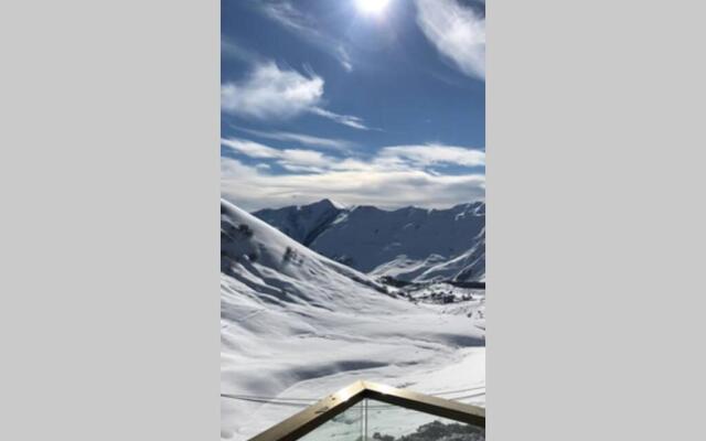 Bura's 2 room apartment in New Gudauri with view