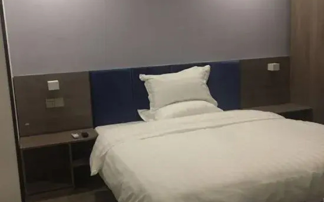 7 Days Premium Hotel (Tianjin Ancient Culture Street Eye of Tianjin)