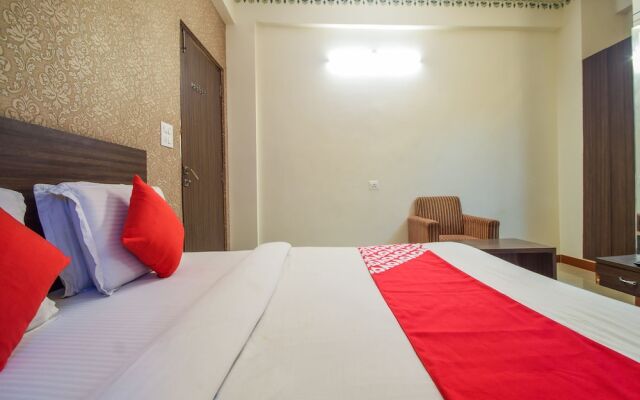 OYO 5715 Hotel King Mansion