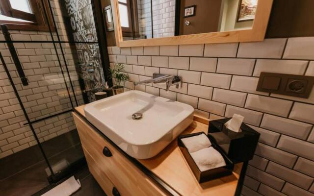 Galadoo Suites 2nd Floor