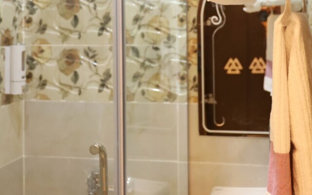 Magic Pyramids inn