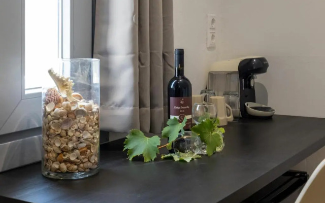 Chrysonisos Suites