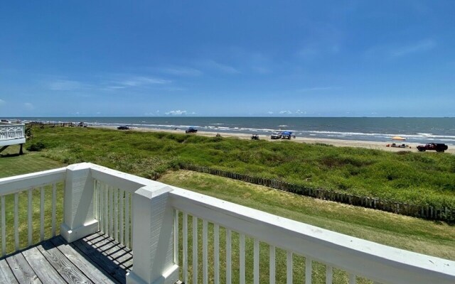 Serendipity Shore 3 Bedroom Home by RedAwning