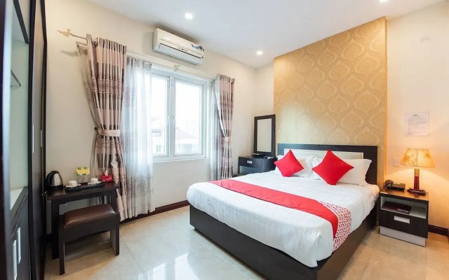 OYO 518 Chariot Hotel