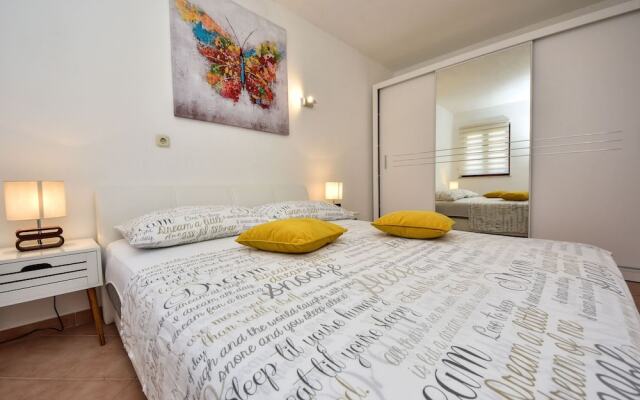 Apartment in Krusevo With Terrace