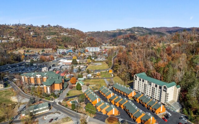 Gatlinburg Condo 2 Bedroom Condo by RedAwning