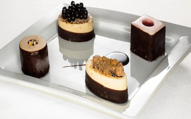 Sardegna Hotel, Suites & Restaurant