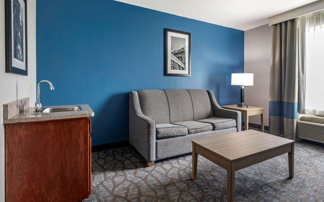 Comfort Inn & Suites Mansfield