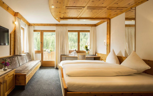 LARET private Boutique Hotel - Adults only