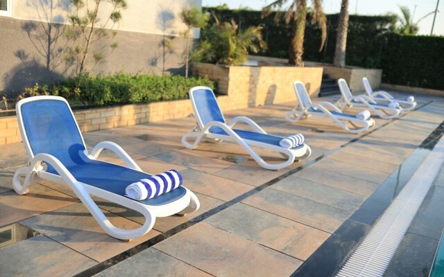 Krishna Hotel And Resort