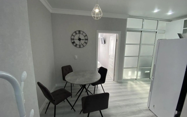 Apartments on Larina street 45c6