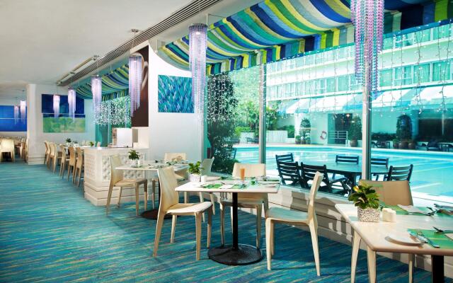 Regal Riverside Hotel