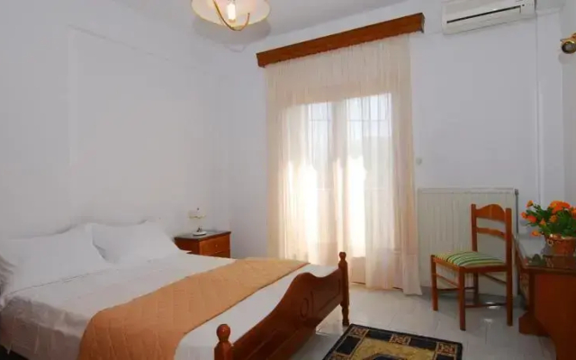 Okeanis Studios and Apartments