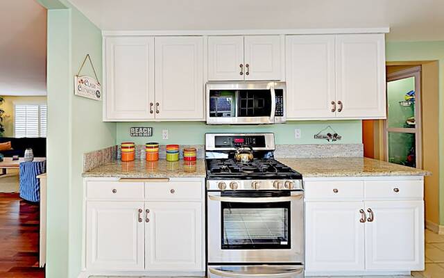 124 Oxnard - 3 Br Home