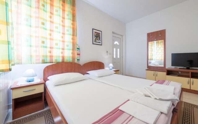 Villa Borna Apartments