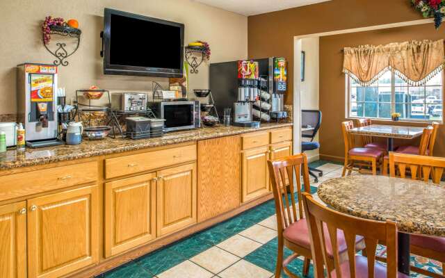 Microtel Inn & Suites by Wyndham Lincoln