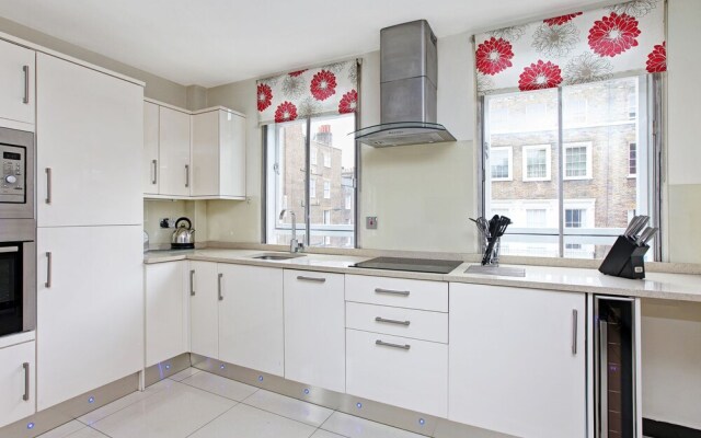 Baker Street Suites