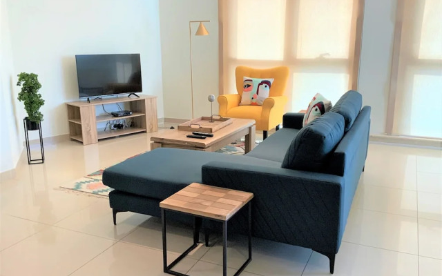 DHLA - Modern 2BR balcony in Marina