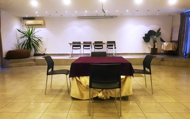Itsandra Beach Hotel & Resort