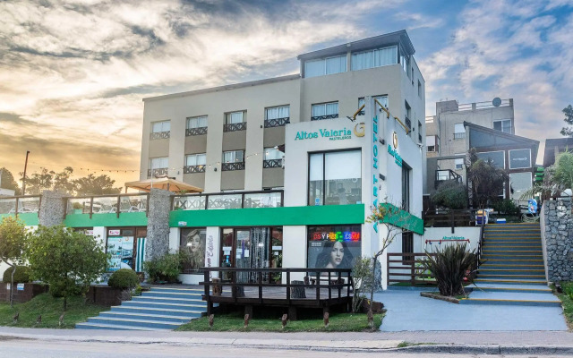 Altos Valeria Apart Hotel