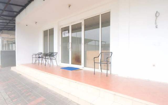 OYO 3049 Scientia Dormitory Near RS Bethsaida