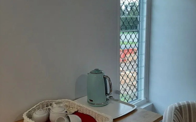 Room-cozy Room With Separate Entrance an