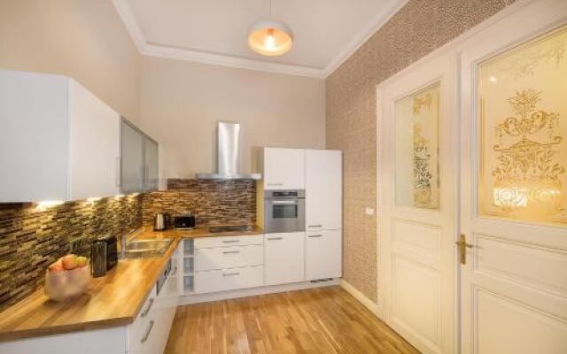 Luxurious Apartments Ujezd