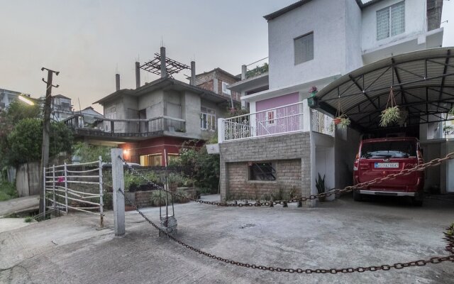 OYO 5151 Home Stay Tia Inn