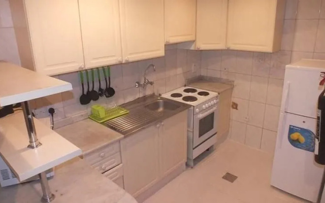 OYO 357 Baisan Plaza Hotel Apartment