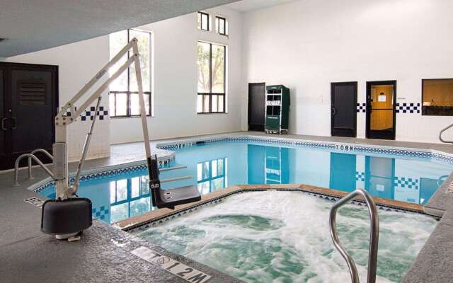 Quality Inn Midland South