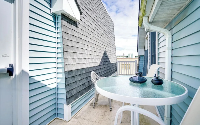 Wildwood Vacation Rental: Walk to Beach Access!