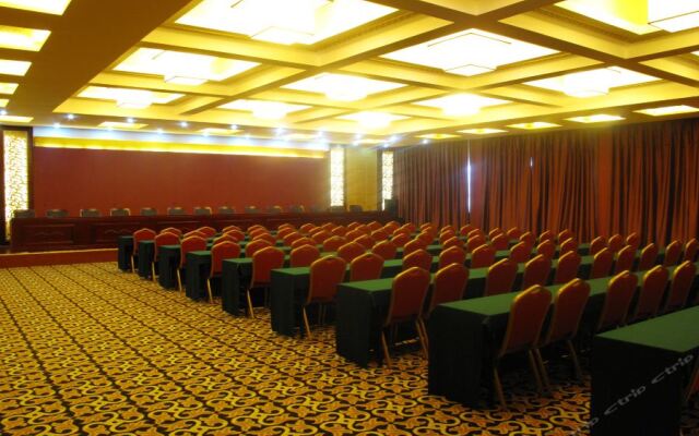 Dengfeng Chanwu Hotel