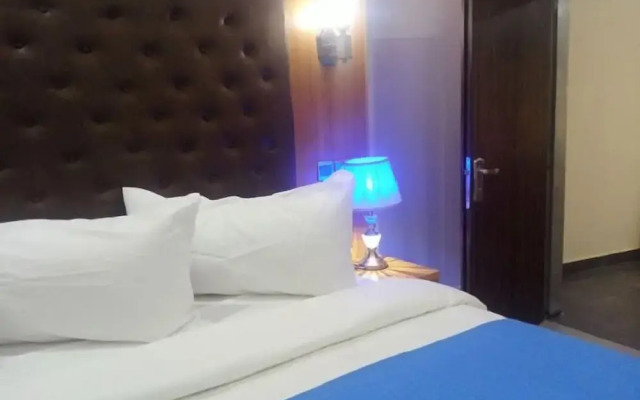 One World Luxury Hotel