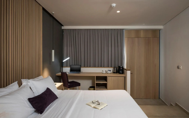 Trianon Luxury Apartments & Suites