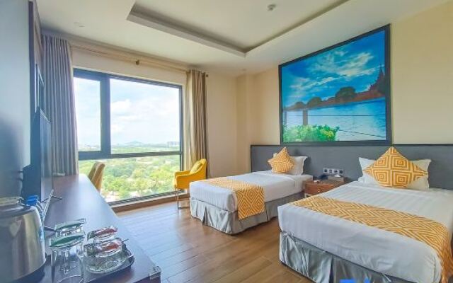 Holiday Pier Hotel