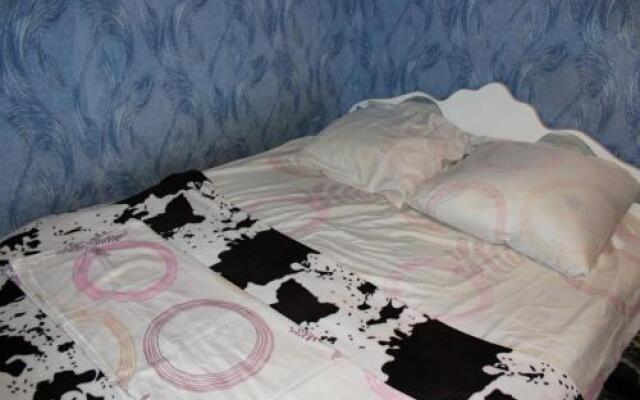 Guest House on Naberezhnaya 92