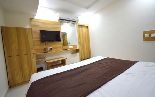 Hotel Maan Palace By OYO Rooms