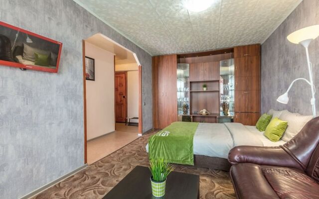 AG Apartment on Mashinostroenya 9, 199