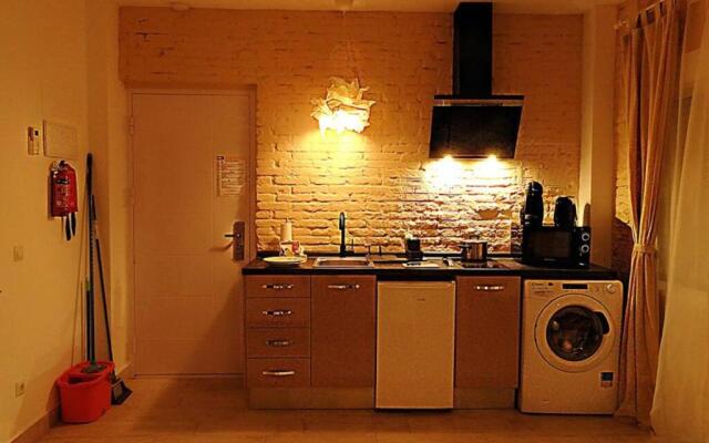 Apartment with Jacuzzi Fast internet Free Wifi