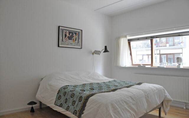 2 Bedroom Apt Christianshavn 417 1