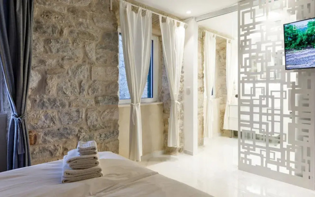 Palace Luxury Room