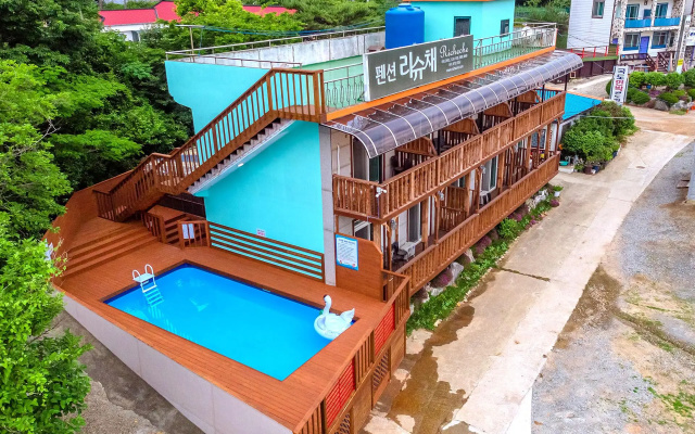 Anmyeondo Taean Rishuchae Pension