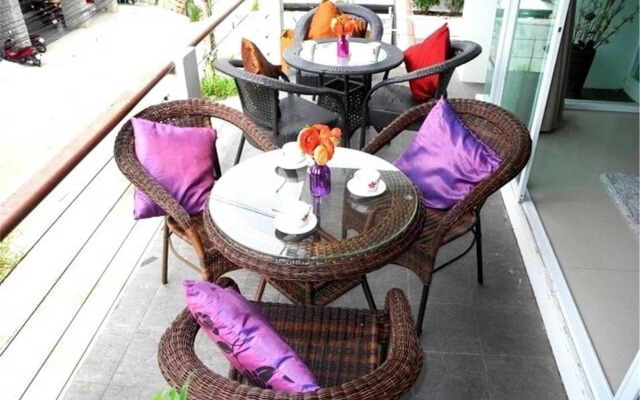 Sunrise 3 bedrooms Apartment In Nai Harn