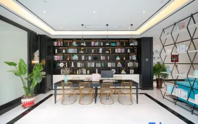 Lefei City Pin Hotel