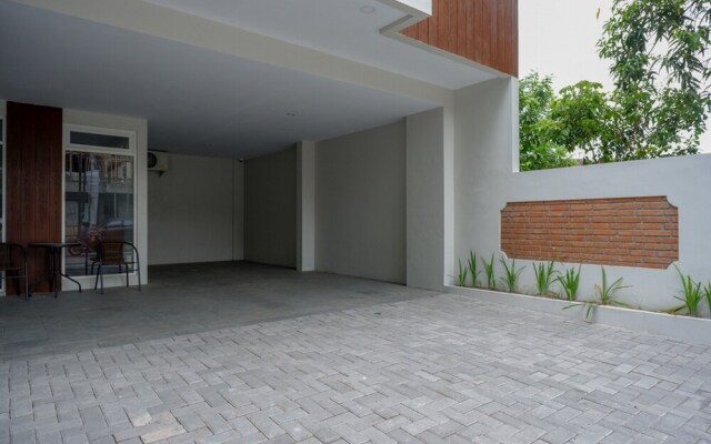 Kurnia Guest House by RedDoorz
