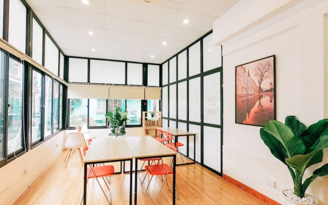 Le Plateau Hostel