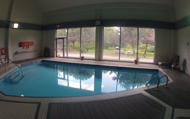 Travelodge by Wyndham Ottawa East