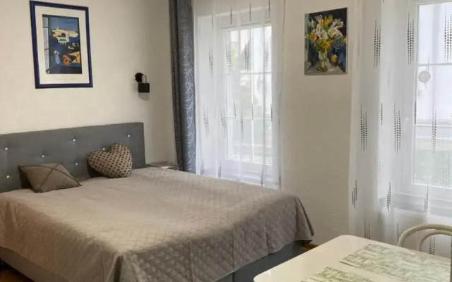 Modernes Studio (Adults Only)