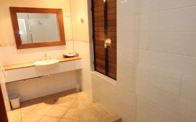 Hibiscus Resort & Spa