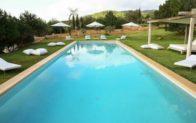 Majestic Villa With Private Pool